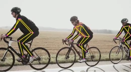Cycling pose detection demonstration - AI skeleton overlay showing movement patterns and pose data for cycling movement analysis